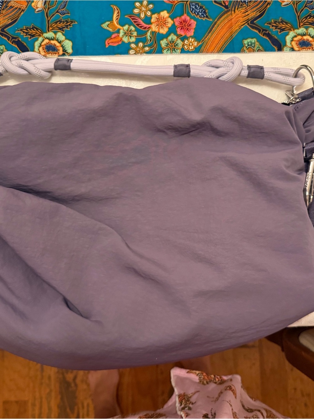 UNICORN PURPLE SUPER RARE COLOR Lululemon convertible ruched large crossbody bag - Picture 5 of 15